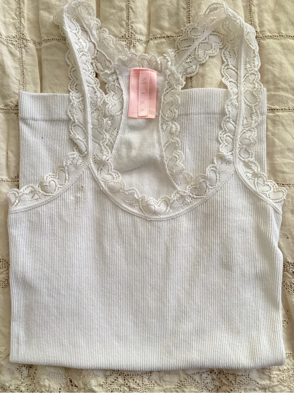 Lace-Trim Ribbed White Tank Top Has tiny hole see photos XS